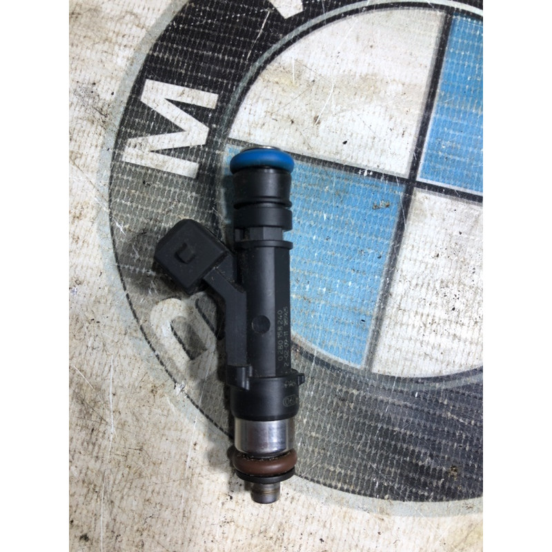 Форсунка топливная (топливная система) CHEVROLET Volt 1 2012 1.4 55565481