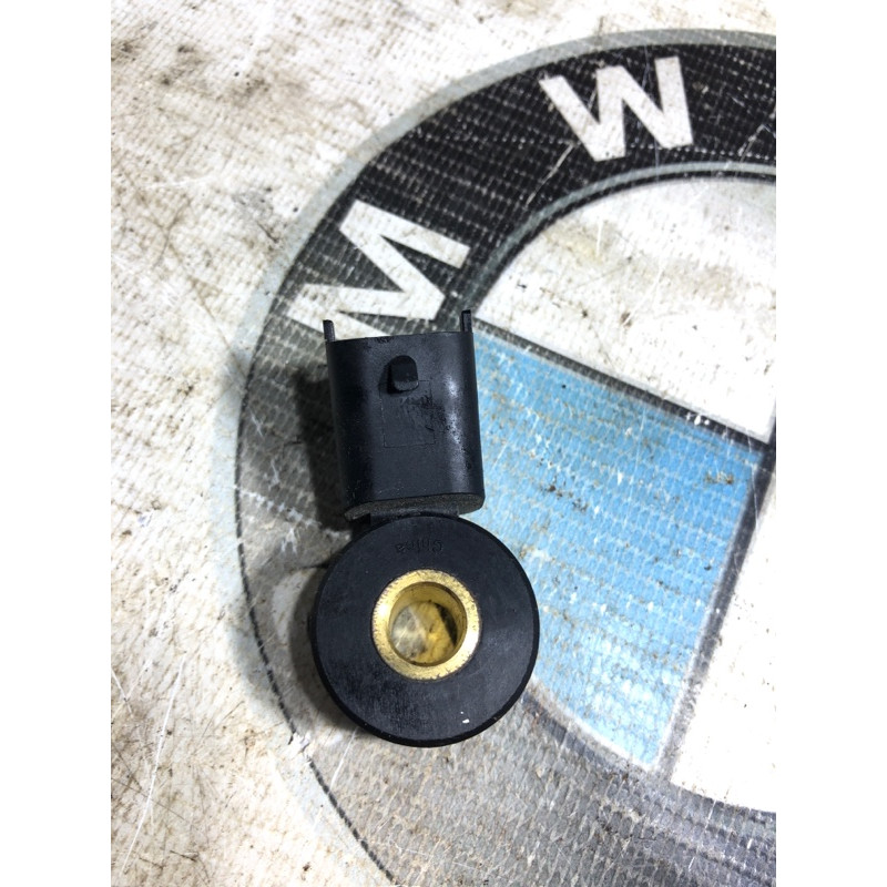 Датчик детонации (электрика двигателя) CHEVROLET Volt 1 2012 1.4 55563372