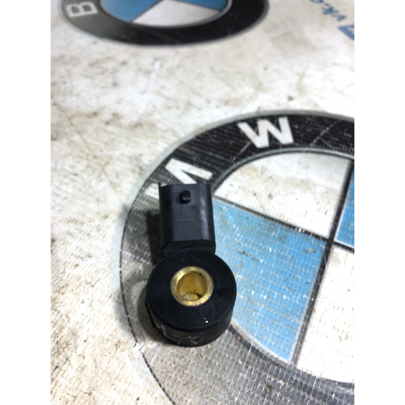 Датчик детонации (электрика двигателя) CHEVROLET Volt 1 2012 1.4 55563372