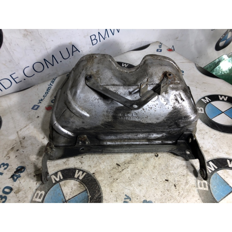 Кожух выпускного коллектора (выпускная система) Volkswagen Touareg 7L 2004 3.2 022253035l