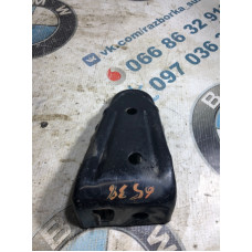 Кронштейн подрамника