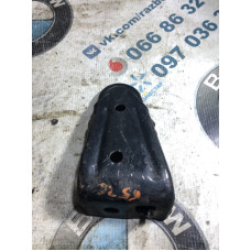 Кронштейн подрамника