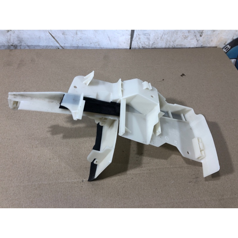 Кріплення замка дверей (кузов і елементи) FORD Focus MK3 2015 2.0 f1eba219a64fd