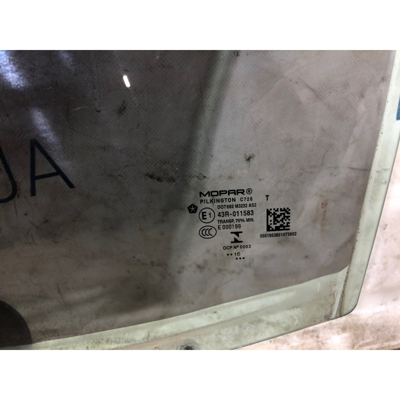 Скло (кузов і елементи) Jeep Renegade BU 2016 2.4 68256359AA