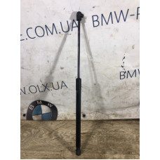 Амортизатор багажника