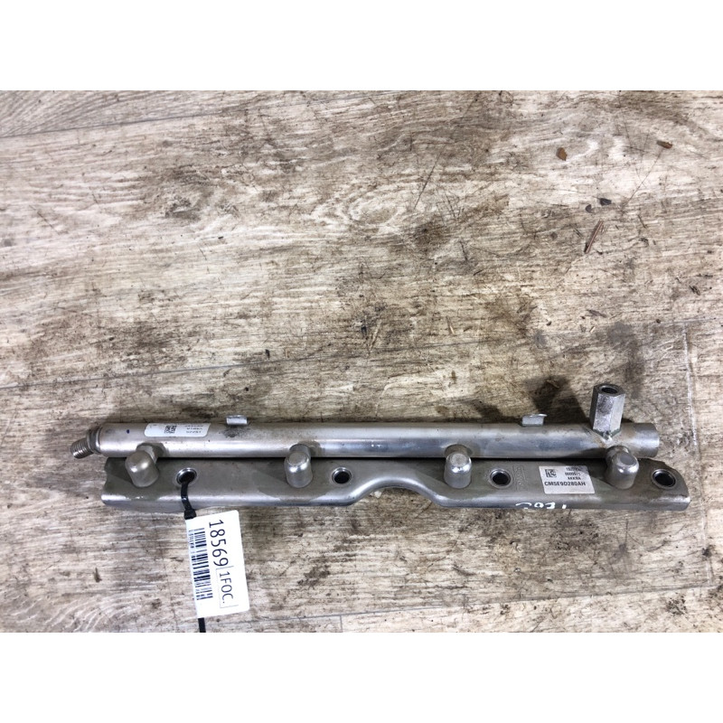 Топливная рампа (топливная система) FORD Focus MK3 2015 2.0 cm5e9h487al