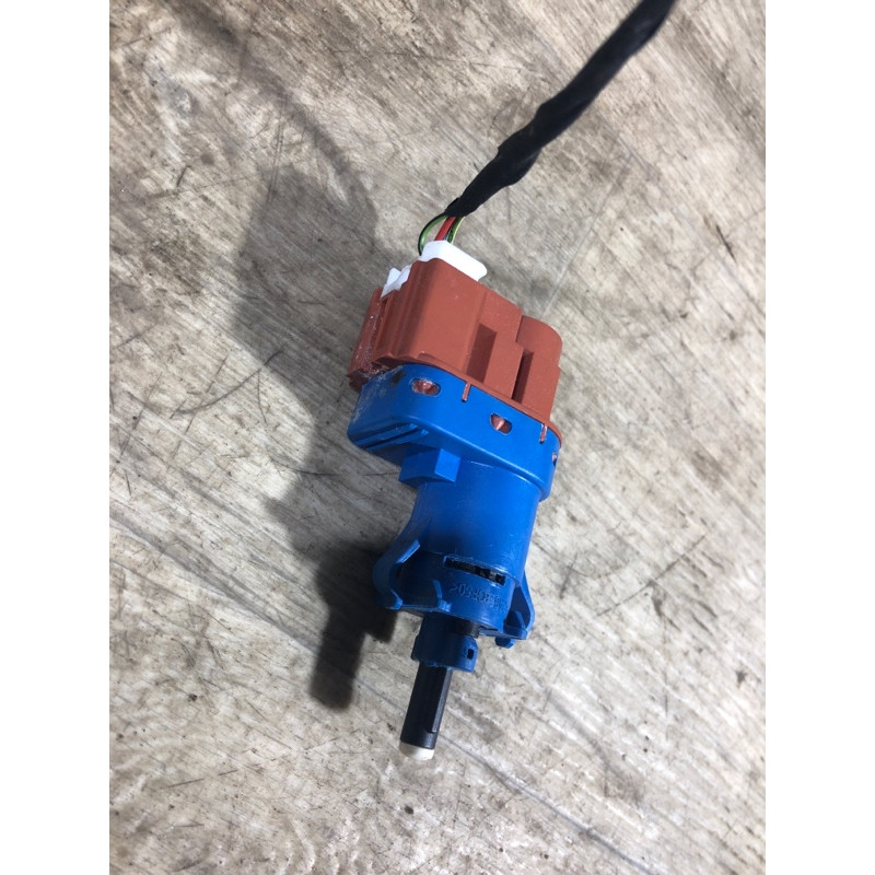 Концевик педали тормоза (электрика / датчики) Jeep Renegade BU 2016 2.4 50512681