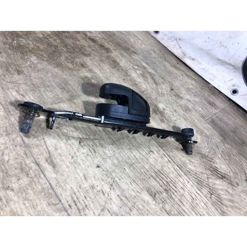 Кронштейн ременя безпеки (салон) Jeep Renegade BU 2016 2.4 07356523650