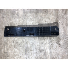 Крепление центральной консоли