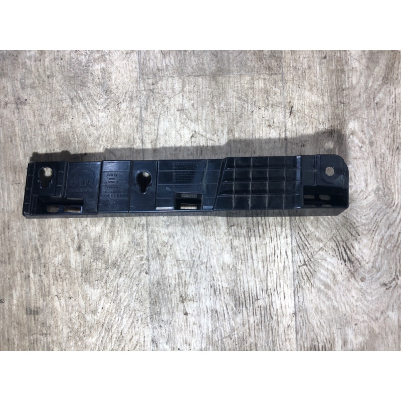 Кріплення центральної консолі (салон) Jeep Renegade BU 2016 2.4 52010318