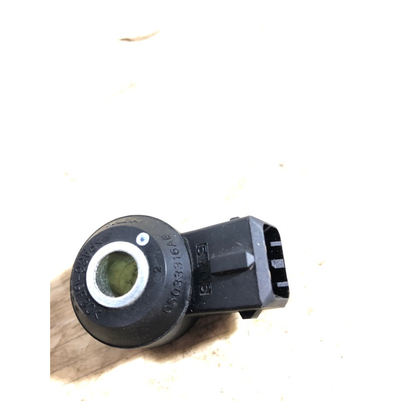 Датчик детонации (электрика двигателя) Jeep Renegade BU 2016 2.4 05033316ab