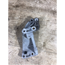 Кронштейн генератора