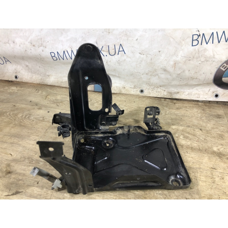 Крепление аккумулятора (кузов и элементы) Jeep Renegade BU 2016 2.4 68247459AA