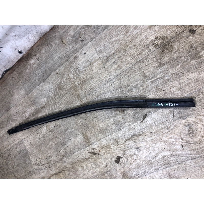 Молдинг двери внешний (кузов и элементы) Jeep Renegade BU 2016 2.4 68256361AA