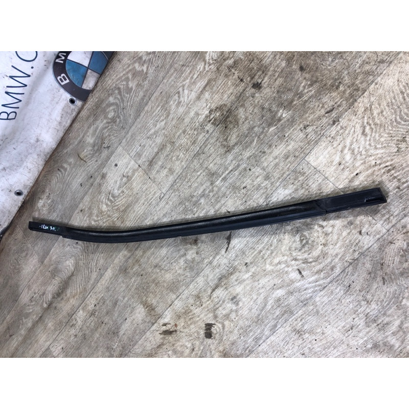 Молдинг двери внешний (кузов и элементы) Jeep Renegade BU 2016 2.4 68256361AA