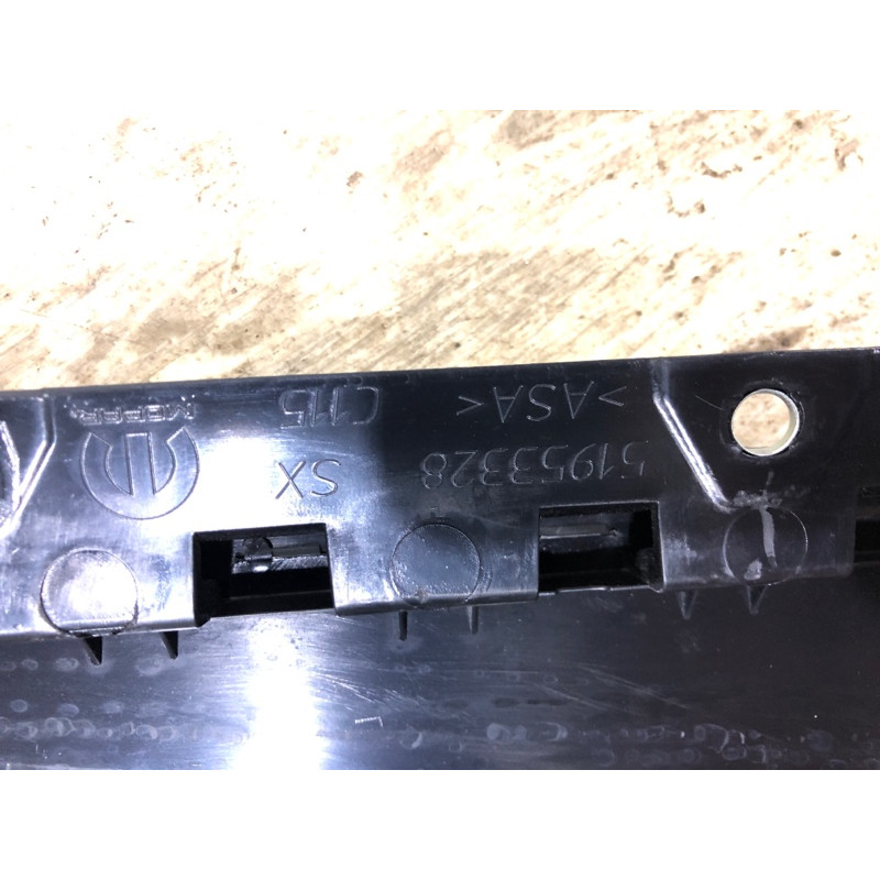 Накладка двери боковая (кузов и элементы) Jeep Renegade BU 2016 2.4 51953328