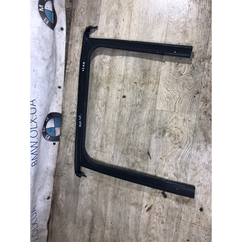 Уплотнитель (кузов и элементы) Jeep Renegade BU 2016 2.4 68283568AA