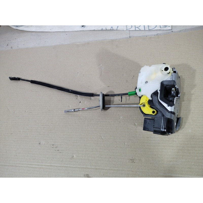 Замок дверей (кузов і елементи) CHEVROLET Volt 1 2013 1.4 13579551