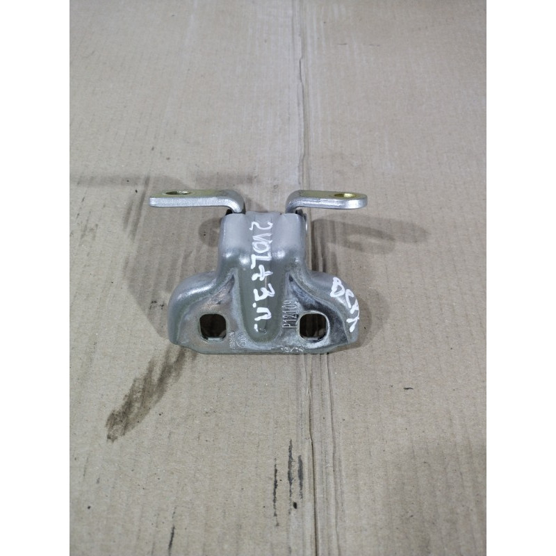 Петля двери (кузов и элементы) CHEVROLET Volt 1 2013 1.4 13501713