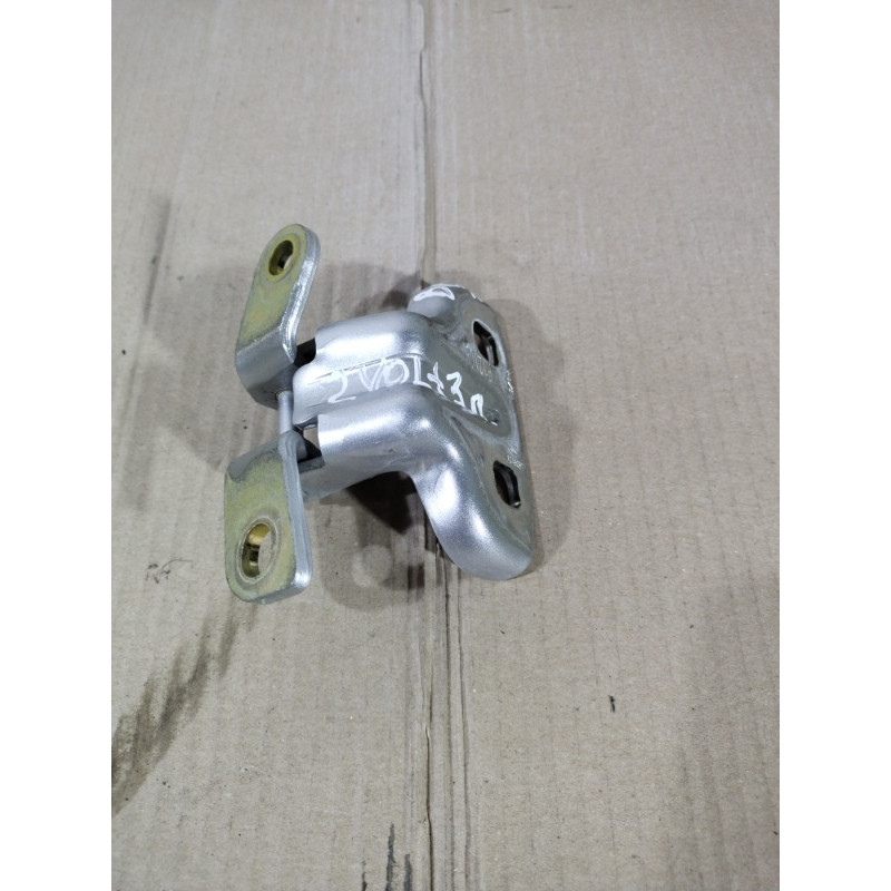 Петля двери (кузов и элементы) CHEVROLET Volt 1 2013 1.4 13501713