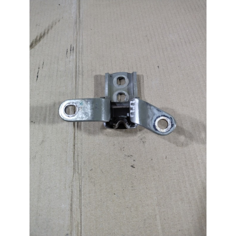 Петля двери (кузов и элементы) CHEVROLET Volt 1 2013 1.4 20992731