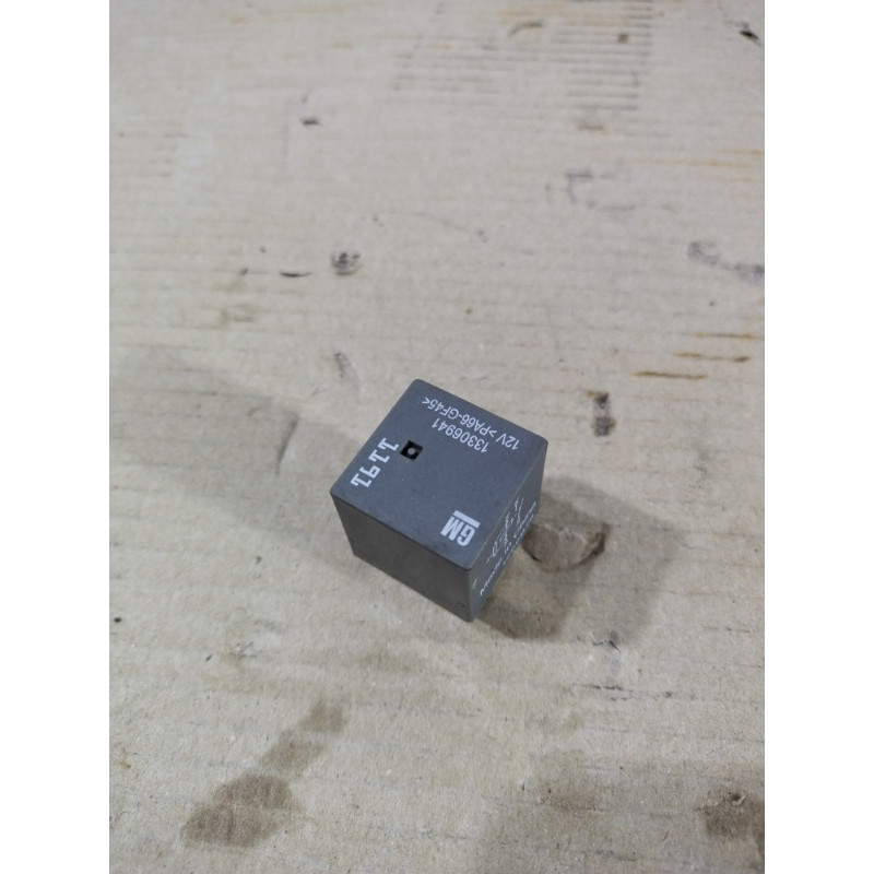 Реле (электрика) CHEVROLET Volt 1 2013 1.4 13306941