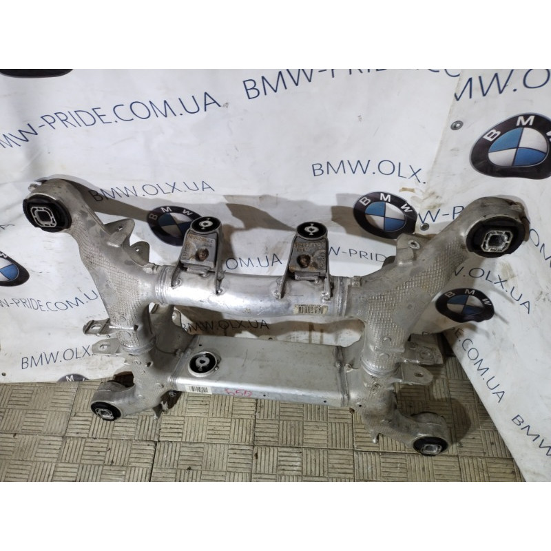 Подрамник (подвеска) BMW 5-series F10 2013 N63B44 33316799103