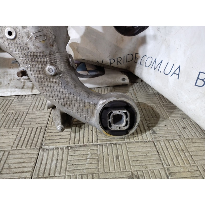 Подрамник (подвеска) BMW 5-series F10 2013 N63B44 33316799103