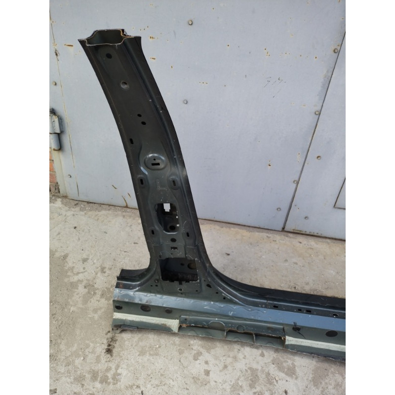 Стойка кузова центральная (кузов и элементы) CHEVROLET Volt 1 2012 1.4 20890569