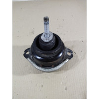 Подушка двигателя