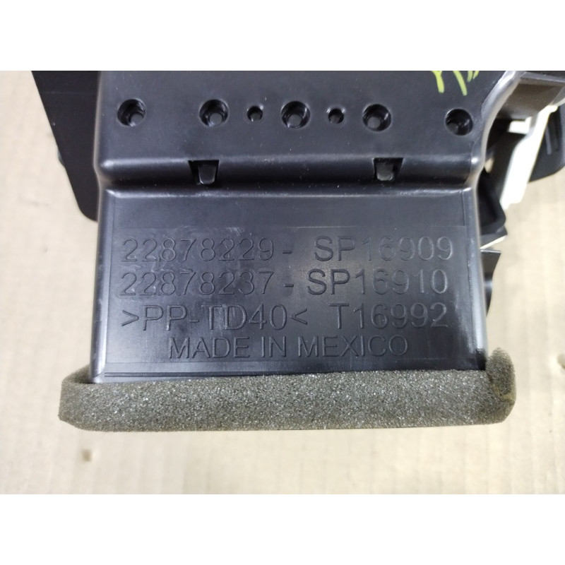 Дефлектор воздуховода (салон) CHEVROLET Volt 1 2013 1.4 22878230