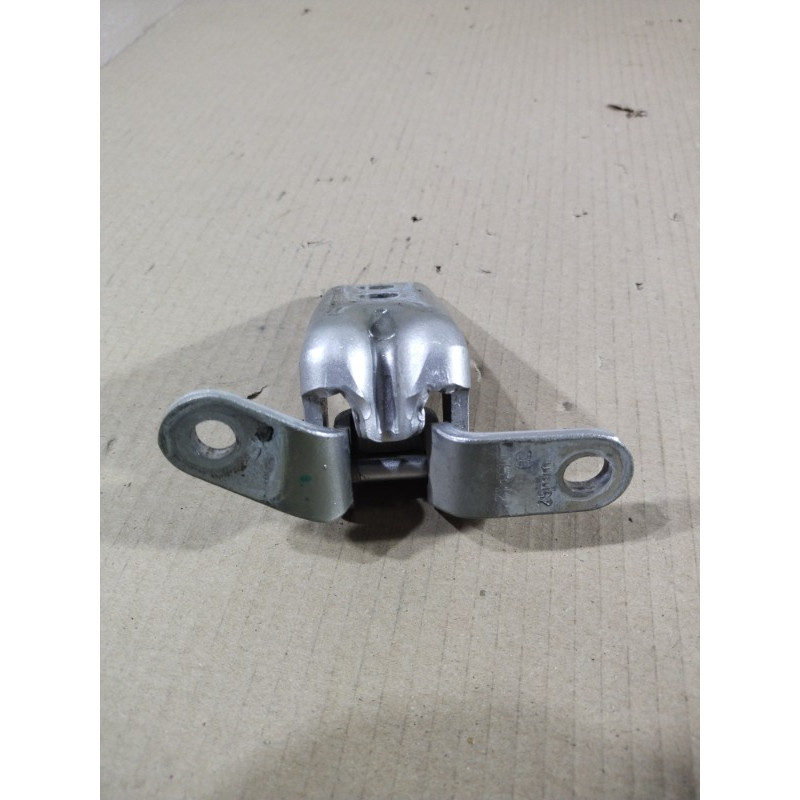 Петля двери (кузов и элементы) CHEVROLET Volt 1 2013 1.4 20992730