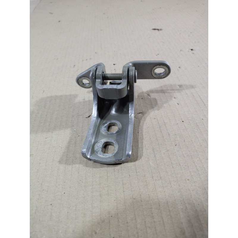 Петля двери (кузов и элементы) CHEVROLET Volt 1 2013 1.4 20992730