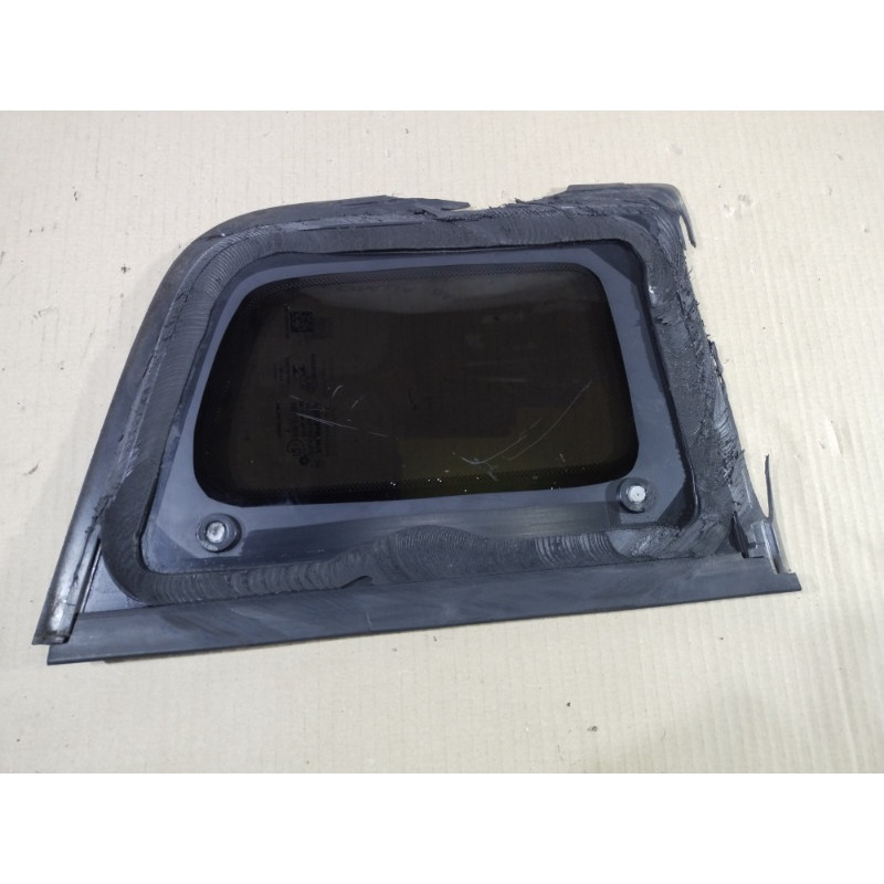 Форточка кузова (стекла и зеркала) Jeep Renegade BU 2016 2.4 68255561AA