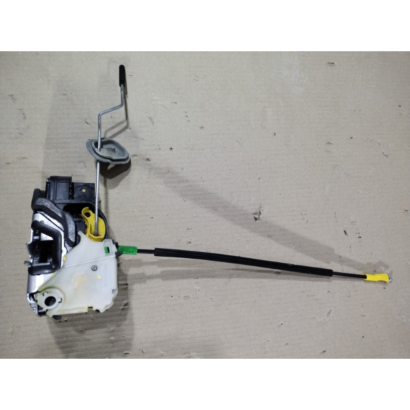 Замок двери (кузов и элементы) CHEVROLET Cruze J300 2012 1.8 13579551