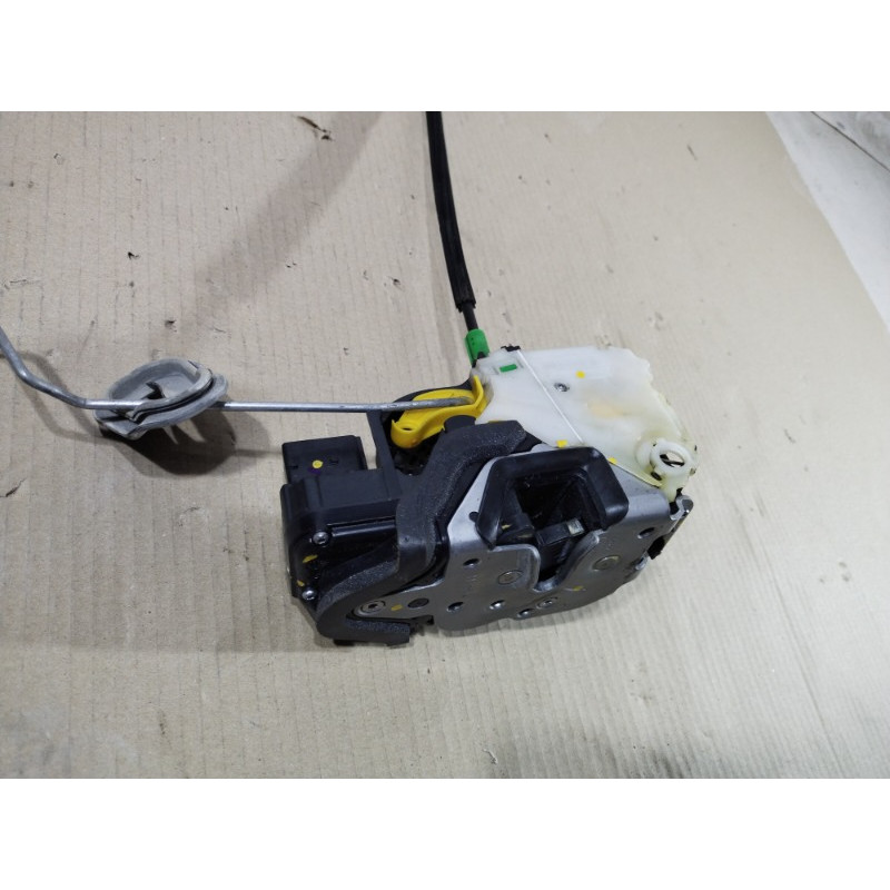 Замок двери (кузов и элементы) CHEVROLET Cruze J300 2012 1.8 13579551