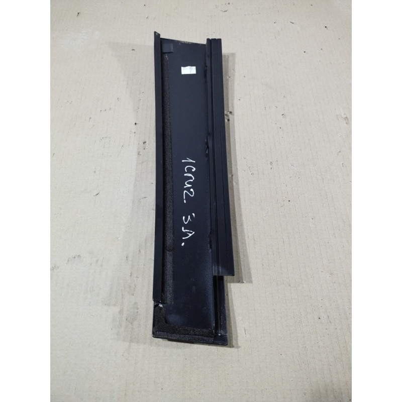 Накладка двери боковая (кузов и элементы) CHEVROLET Cruze J300 2012 1.8 95492676