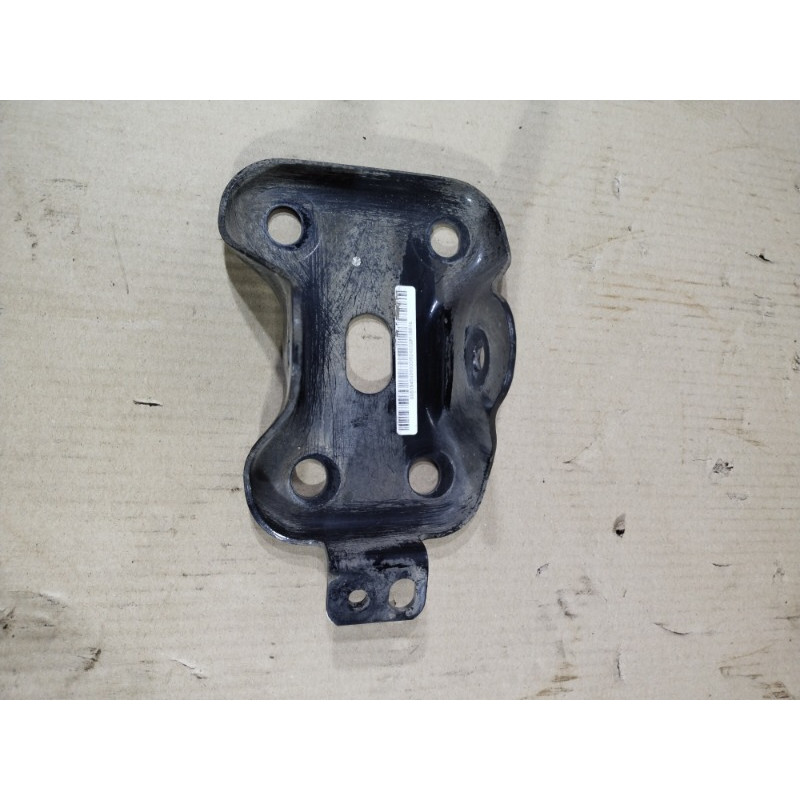 Кронштейн продольного рычага (подвеска) Jeep Renegade BU 2016 2.4 68246682AA