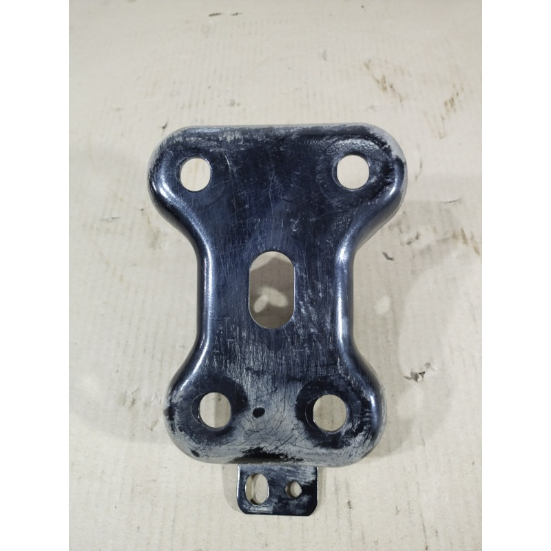 Кронштейн продольного рычага (подвеска) Jeep Renegade BU 2016 2.4 68246682AA