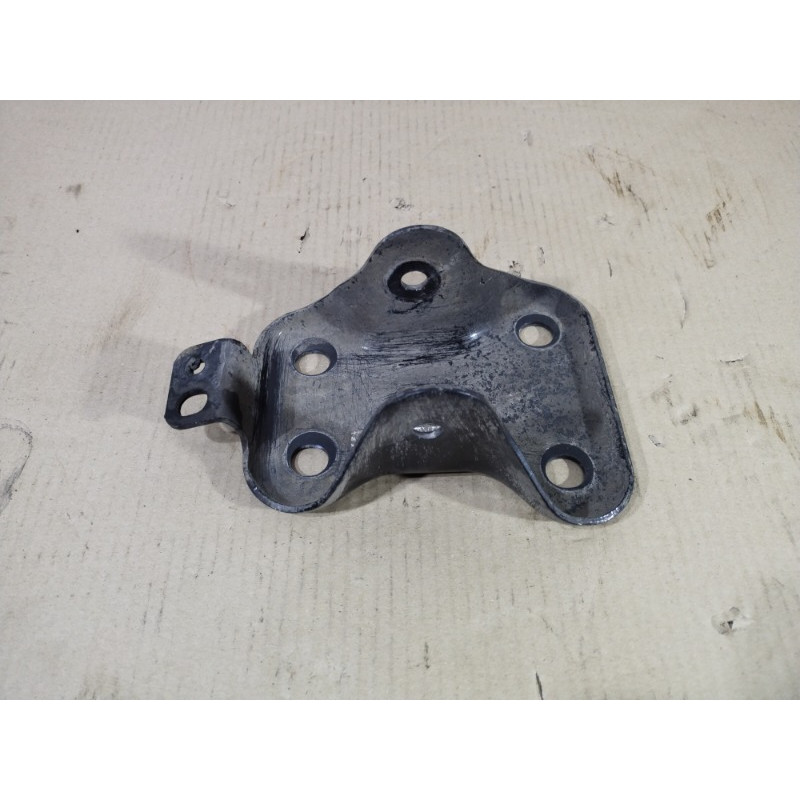 Кронштейн продольного рычага (подвеска) Jeep Renegade BU 2016 2.4 68246682AA