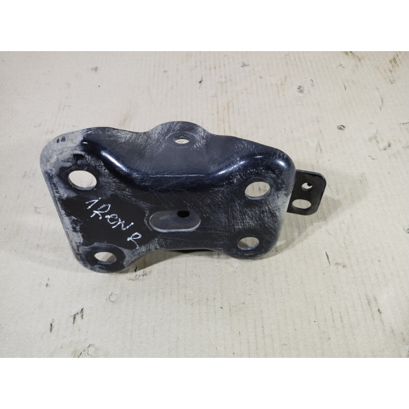 Кронштейн продольного рычага (подвеска) Jeep Renegade BU 2016 2.4 68246682AA