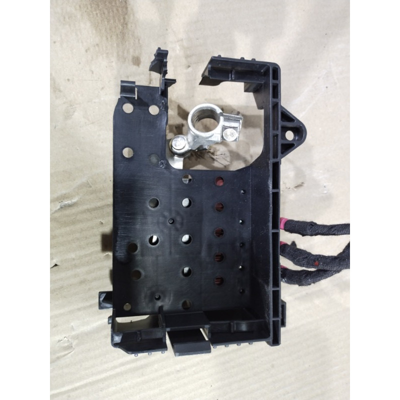 Крышка плюсовой клеммы (электрика / кнопки) CHEVROLET Volt 1 2013 1.4 20889114