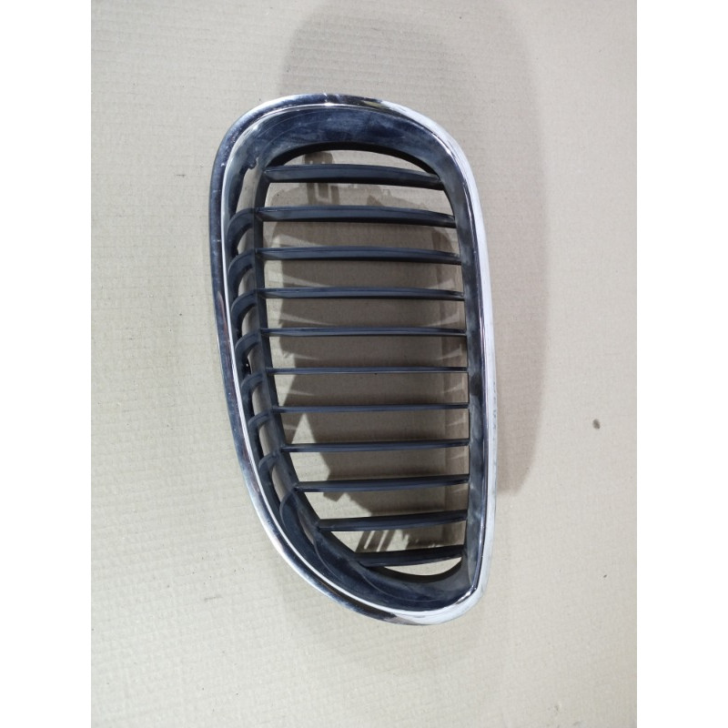 Решетка бампера (кузов и элементы) BMW 5-series E60 2005 N52B25 51137065701