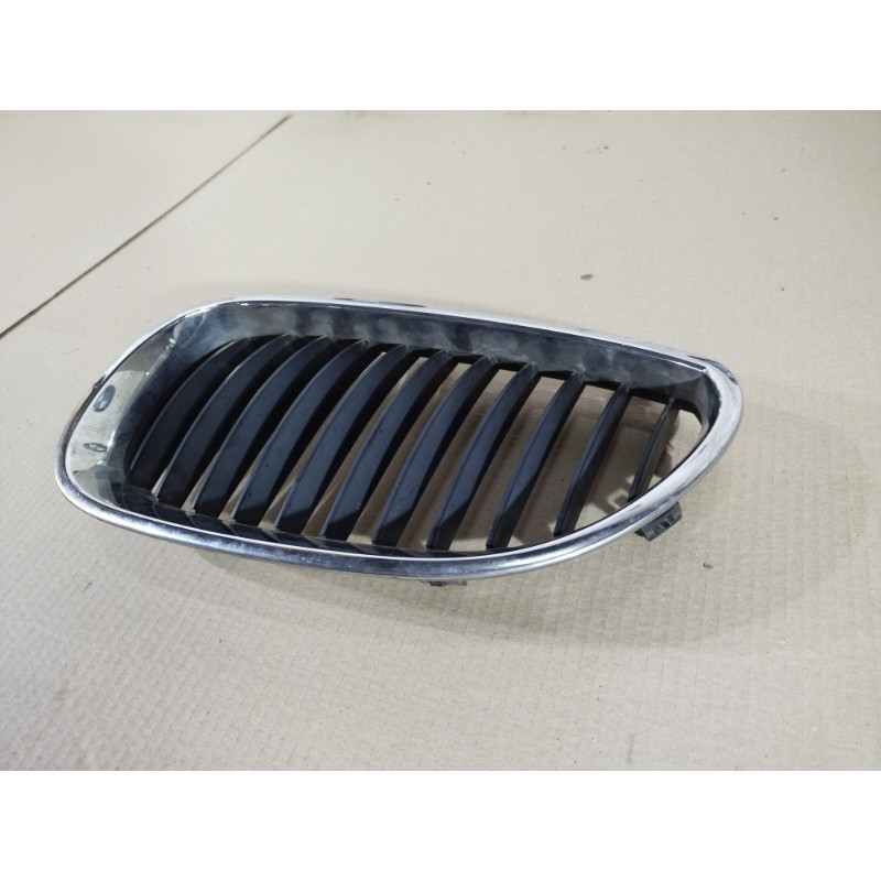 Решетка бампера (кузов и элементы) BMW 5-series E60 2005 N52B25 51137065701