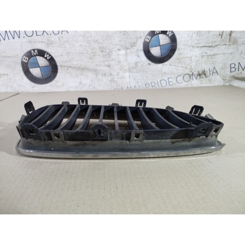 Решетка бампера (кузов и элементы) BMW 5-series E60 2005 N52B25 51137065701