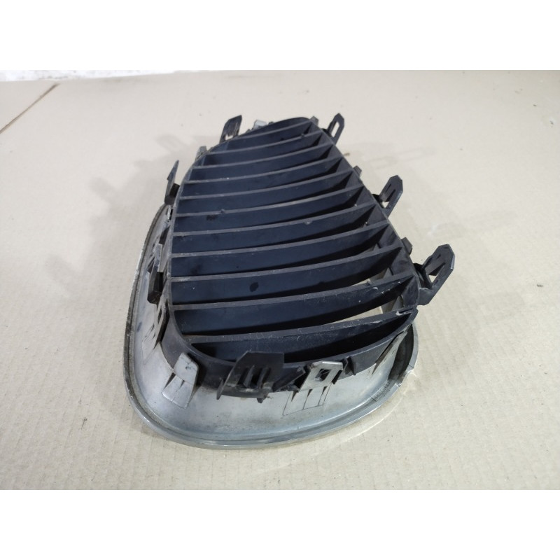 Решетка бампера (кузов и элементы) BMW 5-series E60 2005 N52B25 51137065701