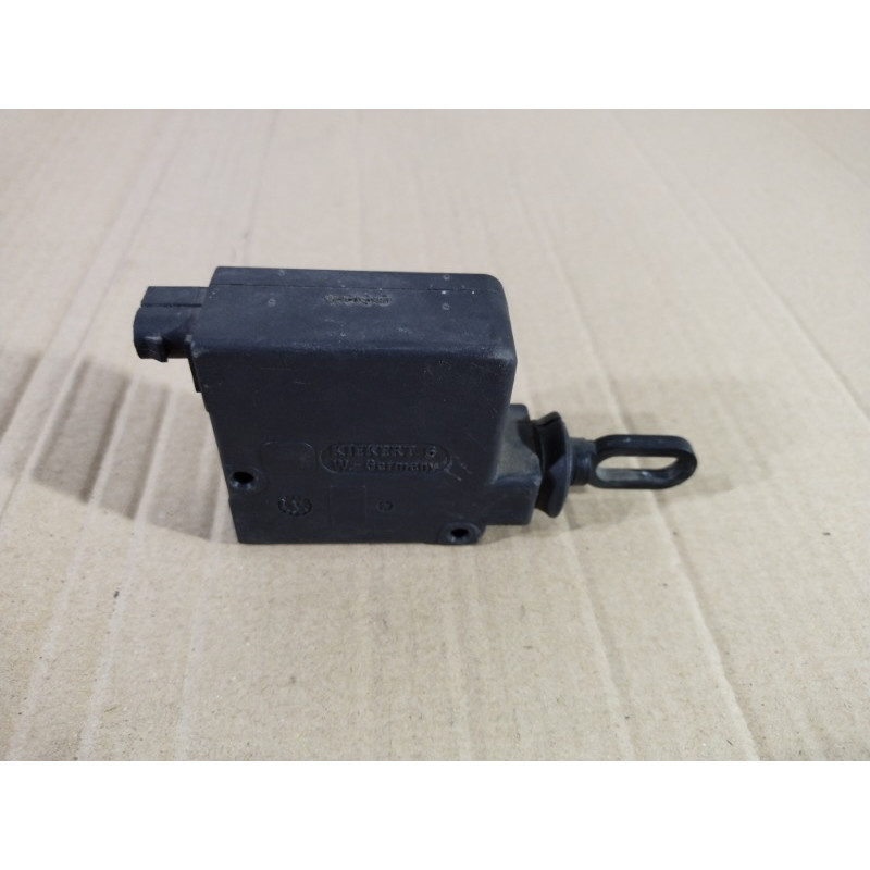 Привод замка багажника (электрика) BMW 5-series E34 67118351850