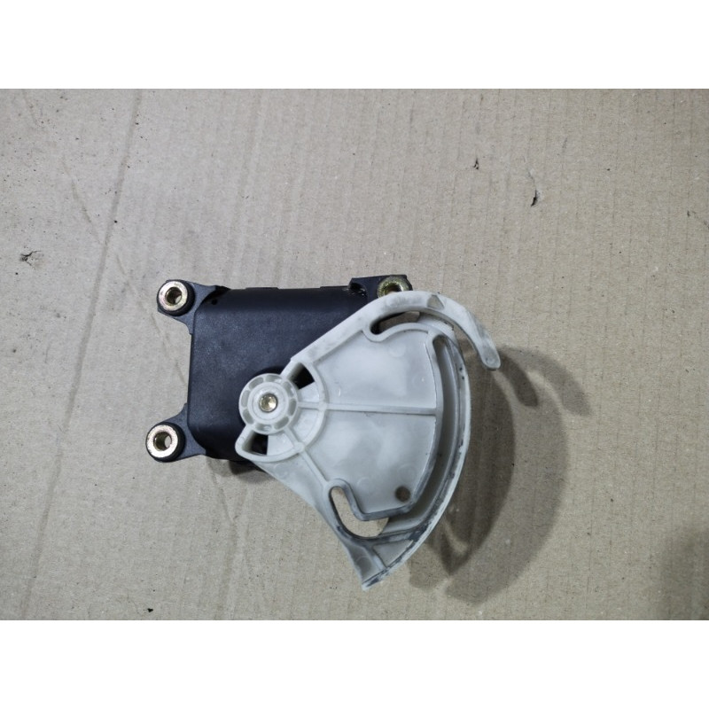 Привод заслонки отопителя (отопление и кондиционирование) Volkswagen Passat B5 2003 2.5 AKN 8D1820511Е