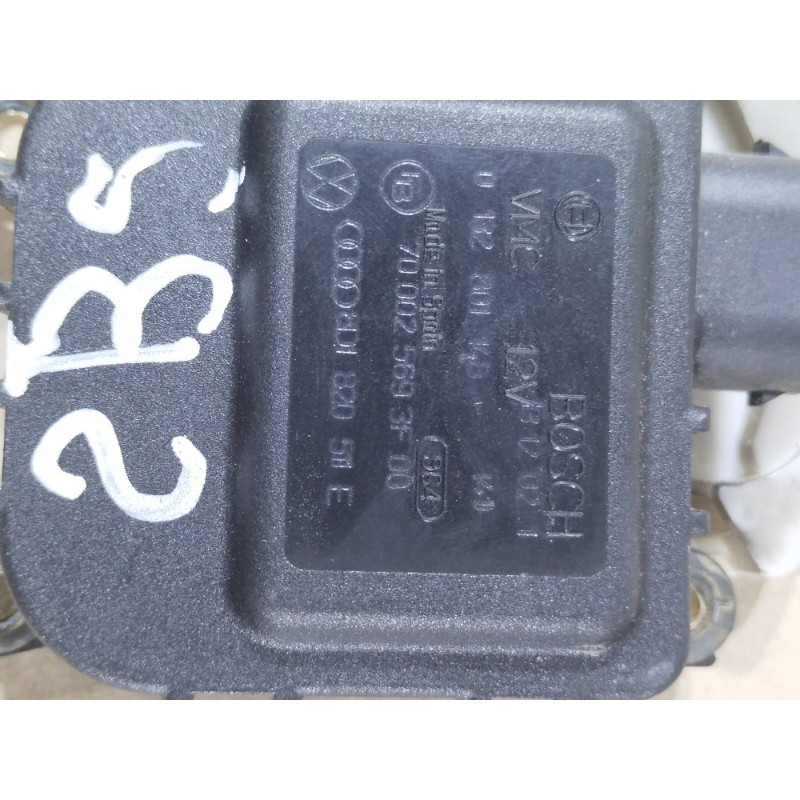 Привод заслонки отопителя (отопление и кондиционирование) Volkswagen Passat B5 2003 2.5 AKN 8D1820511Е