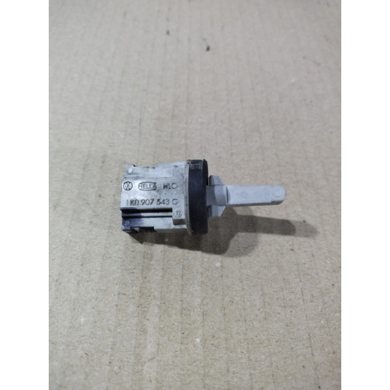 Датчик температуры (электрика / датчики) Volkswagen Passat B5 2003 2.5 AKN 1K0907543G